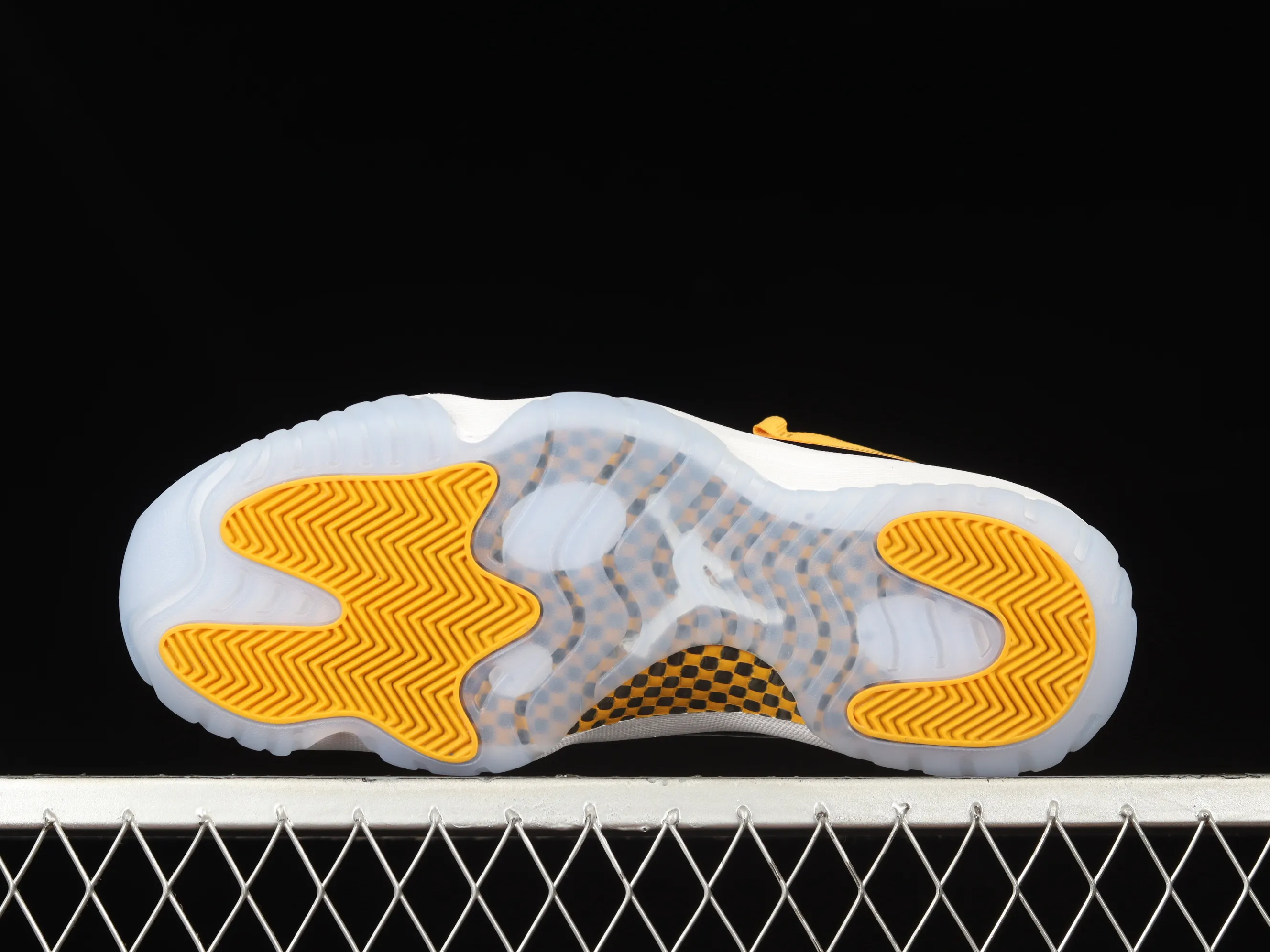 All categories Air Jordan Jordan series basketball shoes Air Jordan 11 pure original version Air Jordan 11 Retro "Black Yellow" AJ11 Joe 11 black yellow CT8012-118